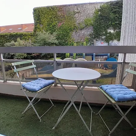 Spacieux Calme Et Confortable Dans Le Facile ! Apartamento